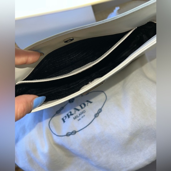 Prada Cleo in white like new worn twice purchased for just under 5k - Picture 3 of 6